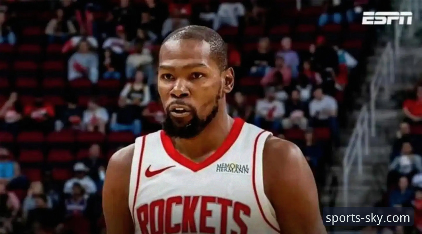 火箭主场大胜尼克斯：一场攻防节奏的深度解析